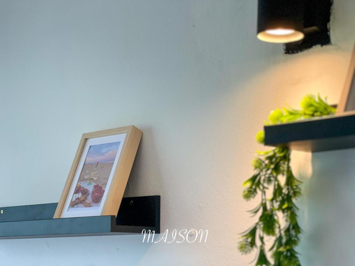 Maison Seaview Suites Порт-Диксон Экстерьер фото